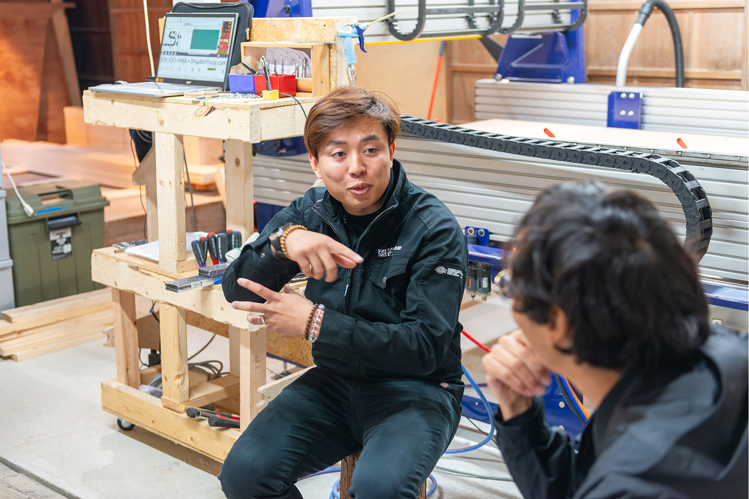 楽しく住んでいる人がたくさんいるオクオカへ。まちや森を駆け回り